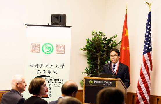 九州体育陆惠星副处长在波州大孔院庆典欢迎晚宴上致辞.jpg